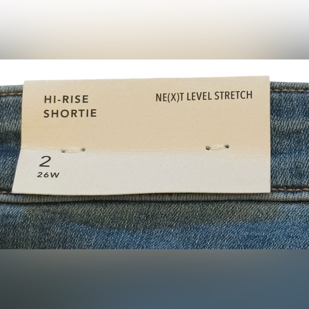 American Eagle Outfitters Women's Dark Blue Ripped Jean Shorts Size 2 W 26 NWT - Picture 14 of 16